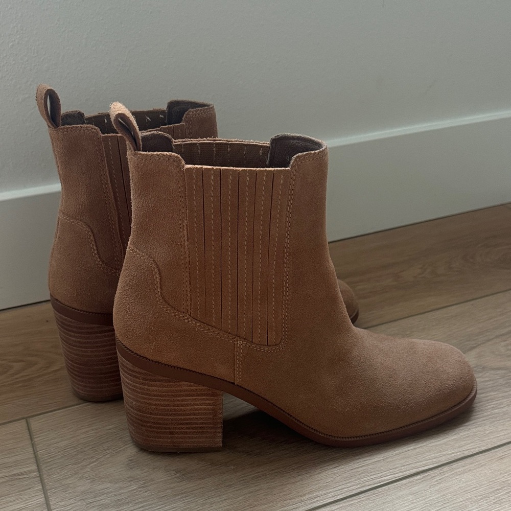 Paolo suede boots